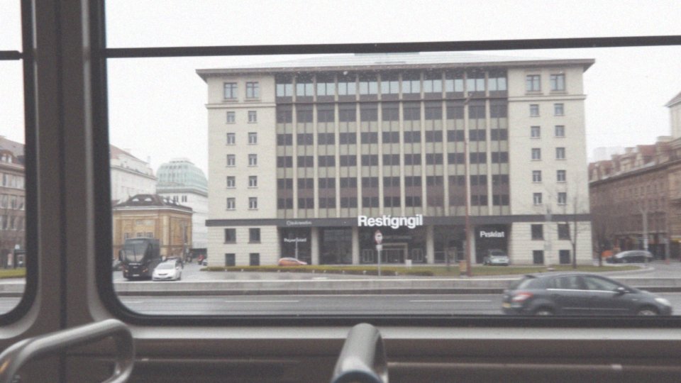 Jak długo trwa przejazd autobusem do szpitala Jurasza?